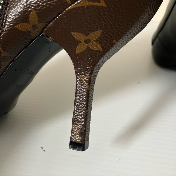 Louis Vuitton Black Leather LV Logo Janet Ankle Buckle Heeled Boots size 38 - Picture 11 of 15